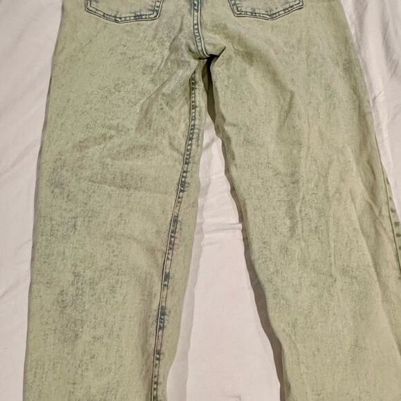 Wild Fable Highest Rise 90s Straight Buttenfly Light Blue Wash Size 6 - Picture 7 of 9
